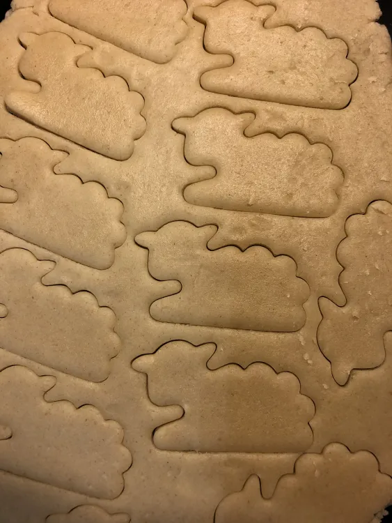 Gesegnete Ostern - Schäfchen - Ausstechform - mit Plätzchenrezept