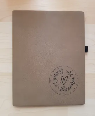 Notizbuch mit Schlaufe - Sei getrost und unverzagt - beige - mit Logo